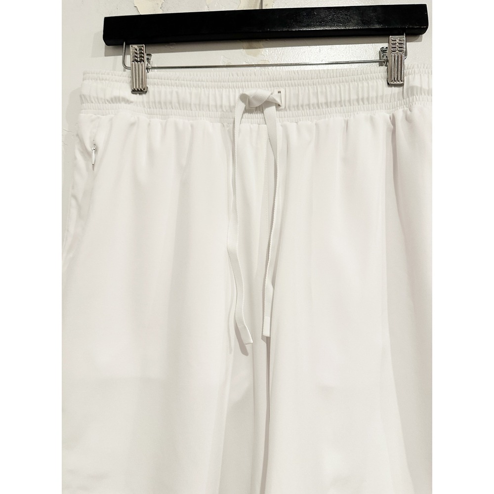 Alo Yoga Men's 7" Unity 2-In-1 Short in White Size Large - Picture 8 of 16